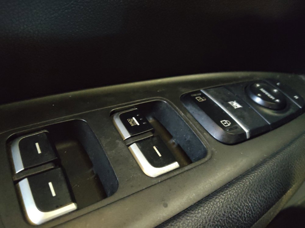 Used 2018 Kia Optima S FWD image 27