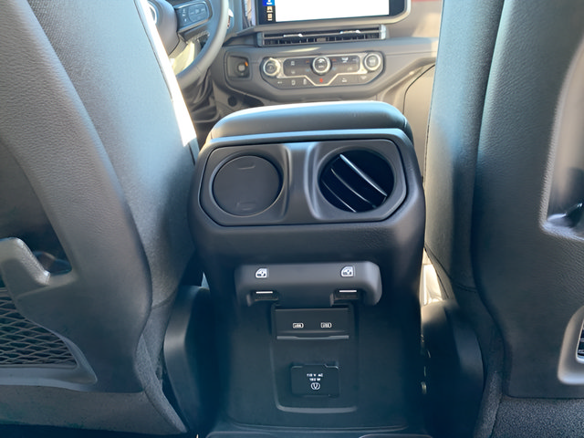 Used 2025 Jeep Wrangler Unlimited Rubicon AWD/4WD image 37