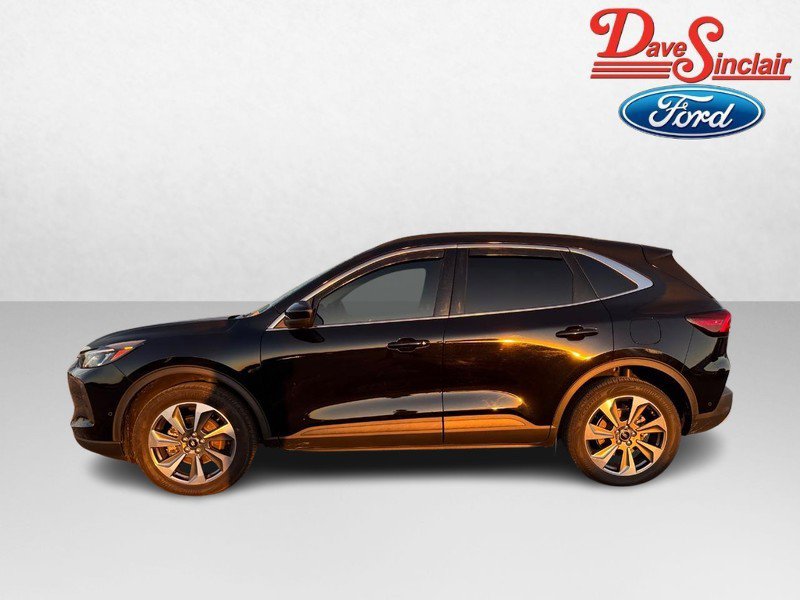 Used 2024 Ford Escape Platinum w/ Premium Technology Package image 10