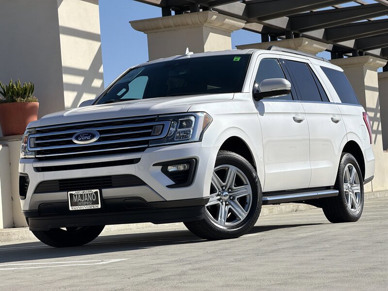 Used 2018 Ford Expedition XLT w/ Equipment Group 202A RWD image 1