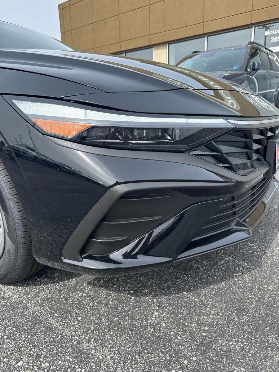 New 2026 Hyundai Elantra SE FWD image 21