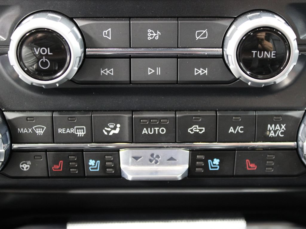 Used 2023 Ford F150 Lariat w/ Equipment Group 502A High AWD/4WD image 73