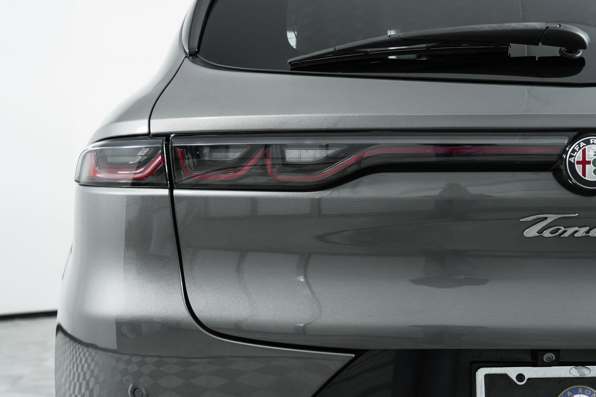 New 2024 Alfa Romeo Tonale Veloce w/ Active Assist Package image 15