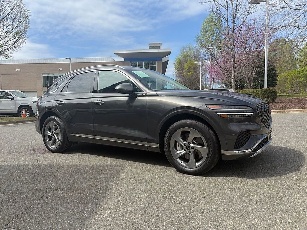 Used 2026 Genesis GV70 2.5T image 3