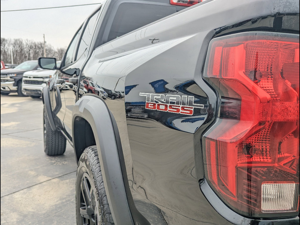 Used 2024 Chevrolet Colorado Trail Boss w/ Advanced Trailering Package image 11