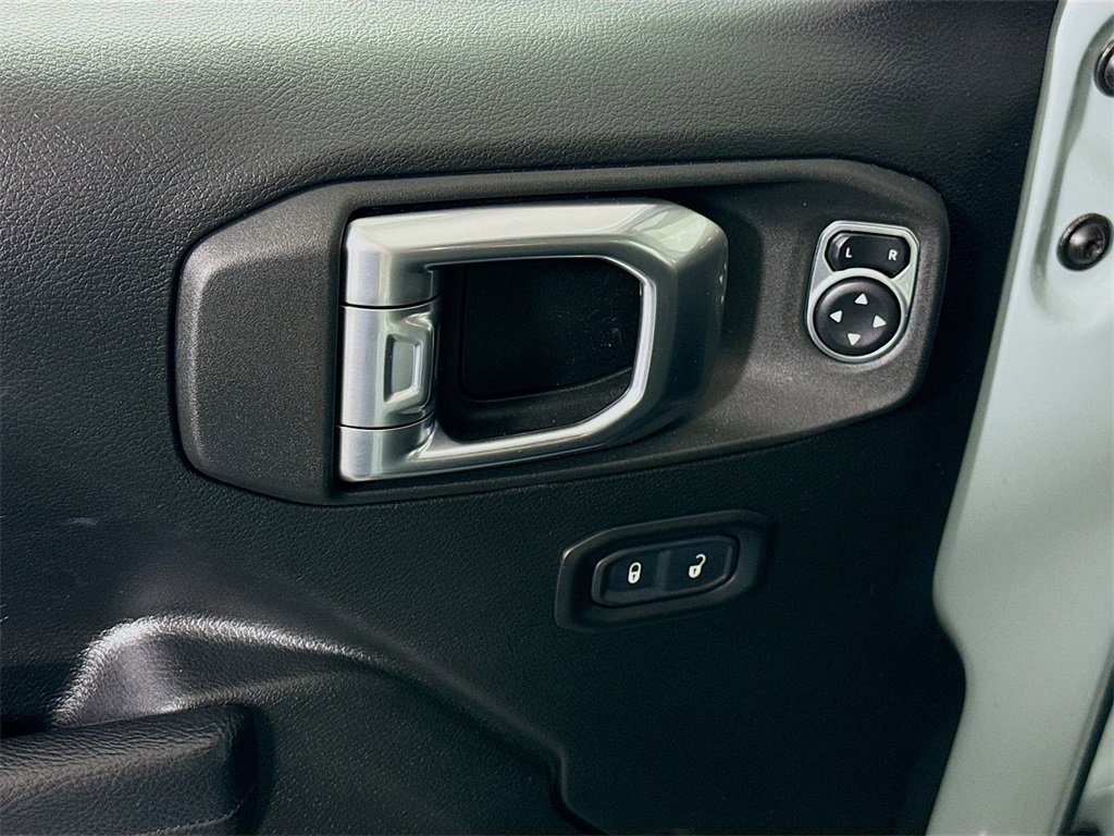 Used 2023 Jeep Gladiator Rubicon image 23