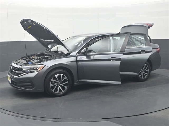 Used 2024 Volkswagen Jetta S image 37