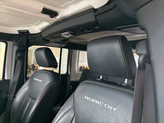 Used 2017 Jeep Wrangler Unlimited Rubicon w/ Connectivity Group image 10