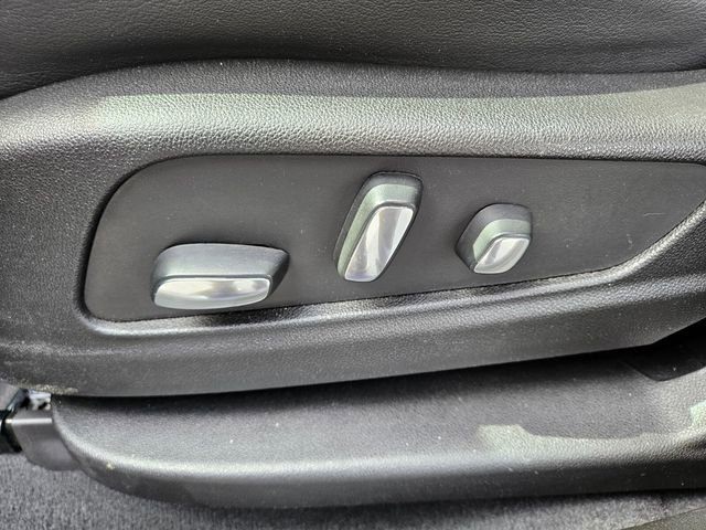 Certified 2025 Cadillac XT6 Premium Luxury FWD image 9