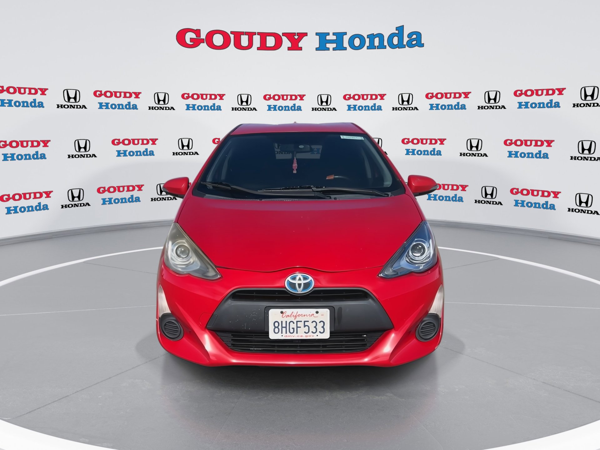 Used 2015 Toyota Prius C Three image 3