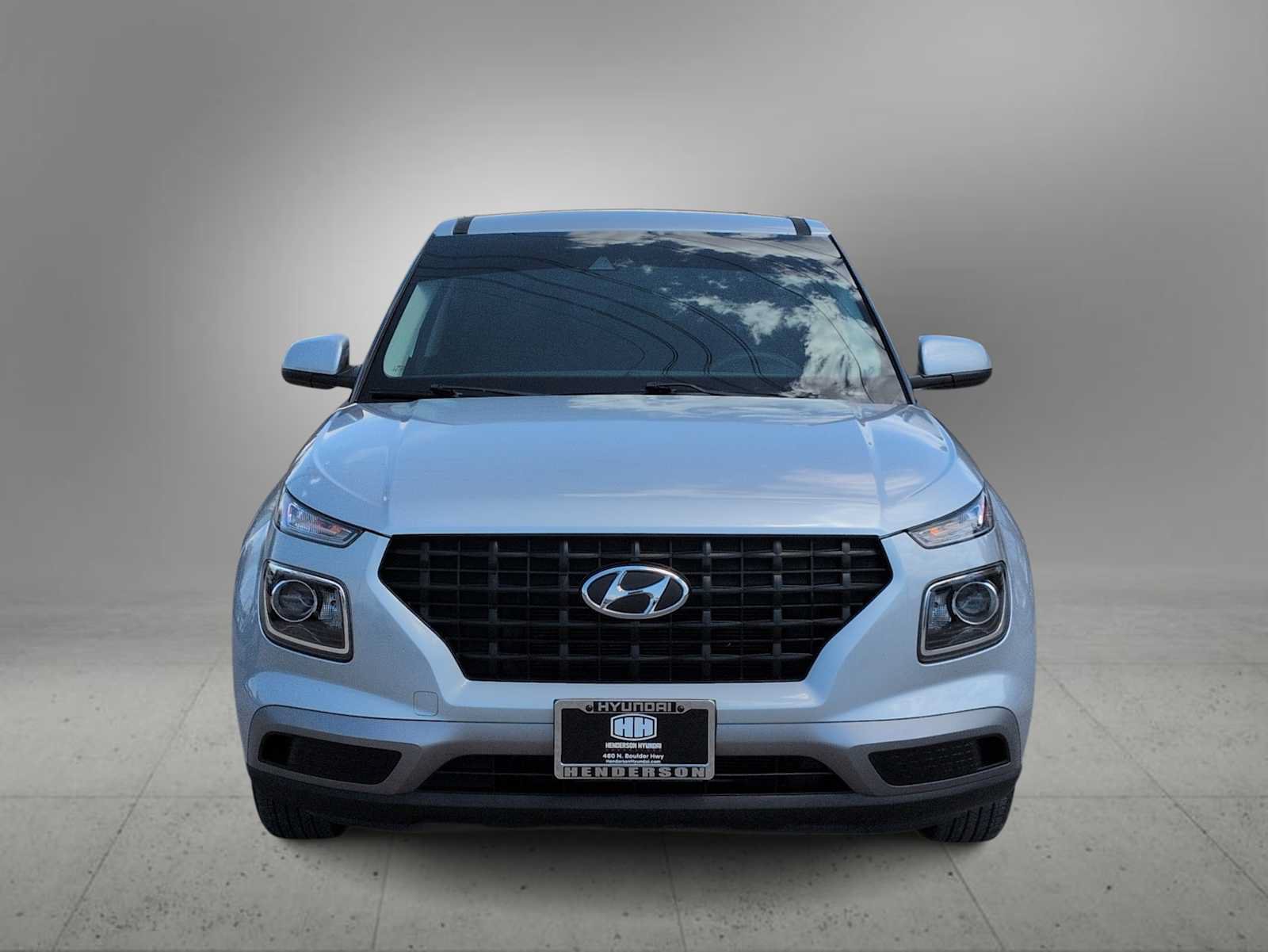 Certified 2021 Hyundai Venue SE FWD image 3