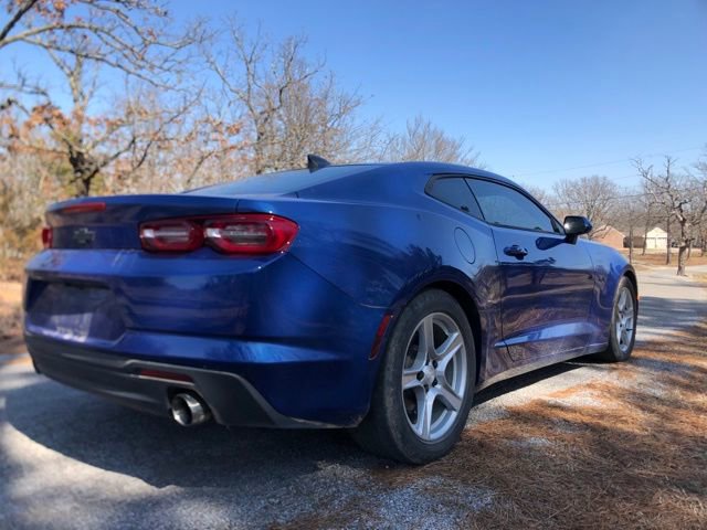 Used 2021 Chevrolet Camaro LT w/ Technology Package image 4