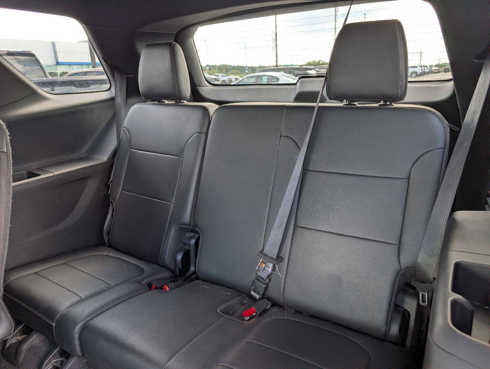 Used 2023 Chevrolet Traverse LT AWD/4WD image 13