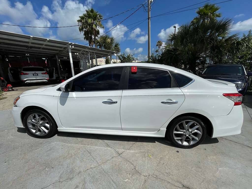 Used 2015 Nissan Sentra SR w/ SR Premium Package FWD image 16
