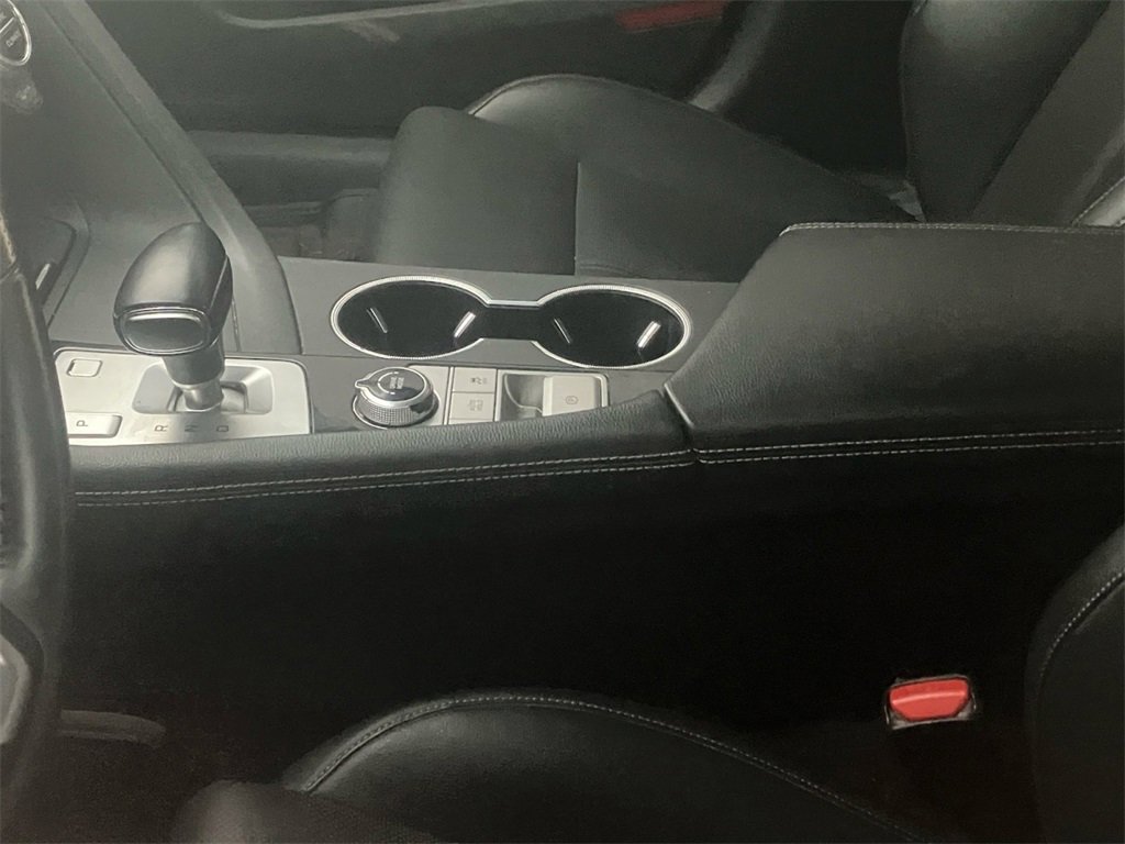 Used 2020 Genesis G70 2.0T image 6