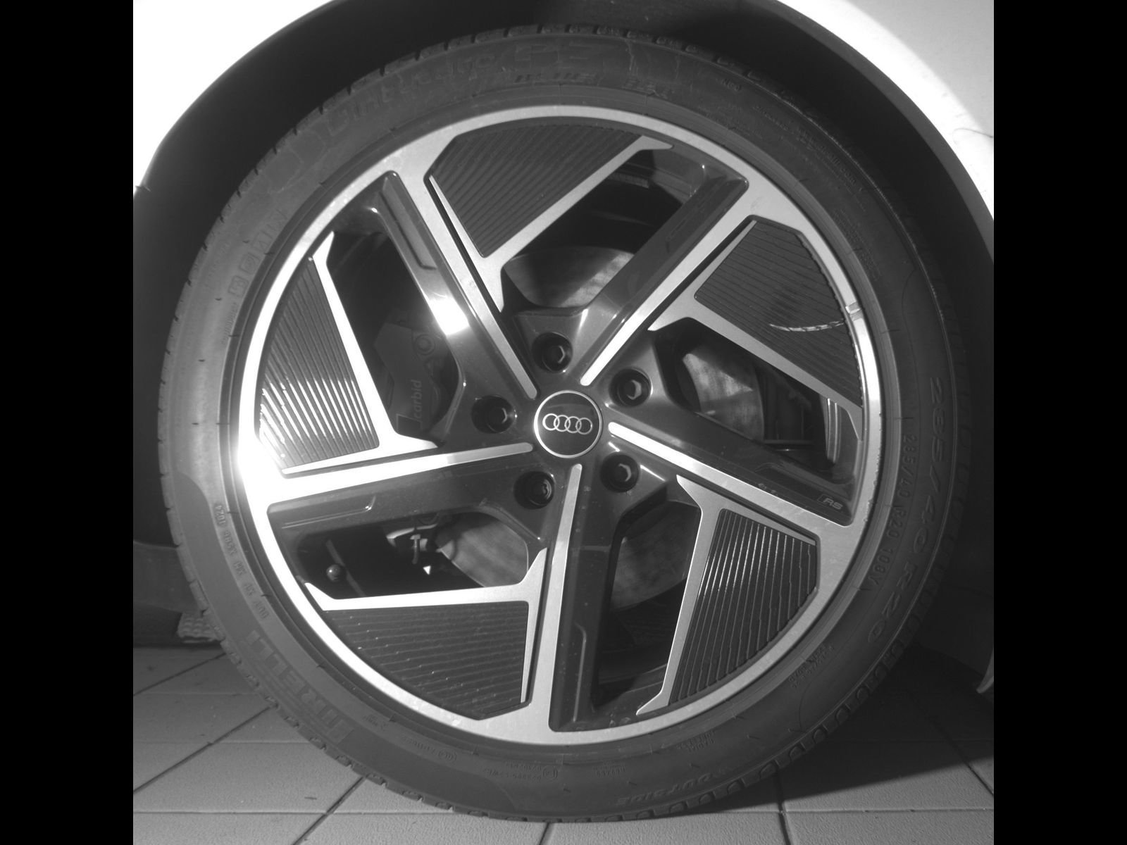 Certified 2024 Audi RS e-tron GT w/ Carbon Performance Package AWD/4WD image 11