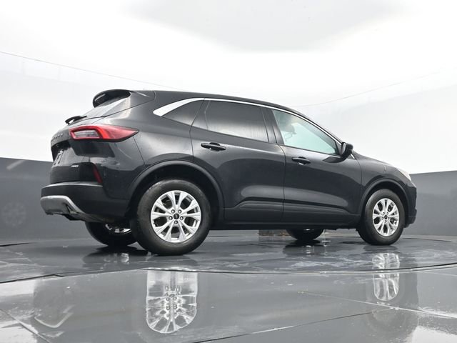 Used 2023 Ford Escape Active image 25