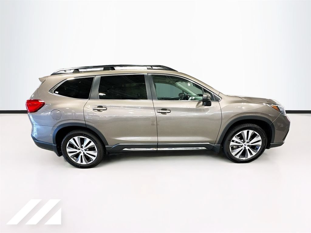 Used 2022 Subaru Ascent Limited w/ Technology Package AWD/4WD image 4