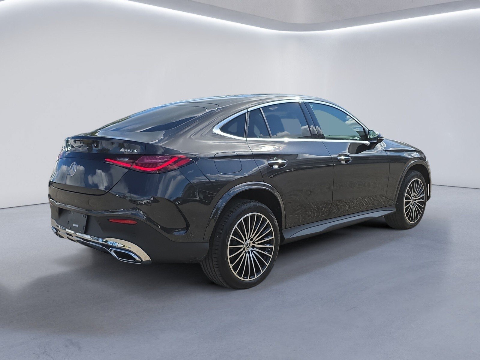 New 2027 Mercedes-Benz GLC 300 4MATIC image 4