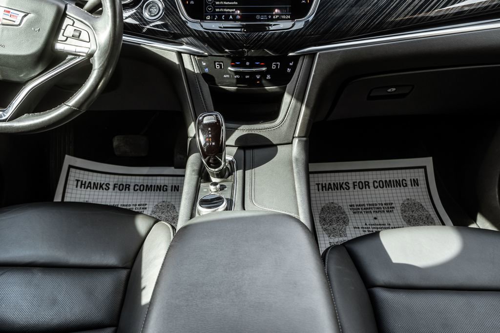 Used 2024 Cadillac XT6 Premium Luxury image 13