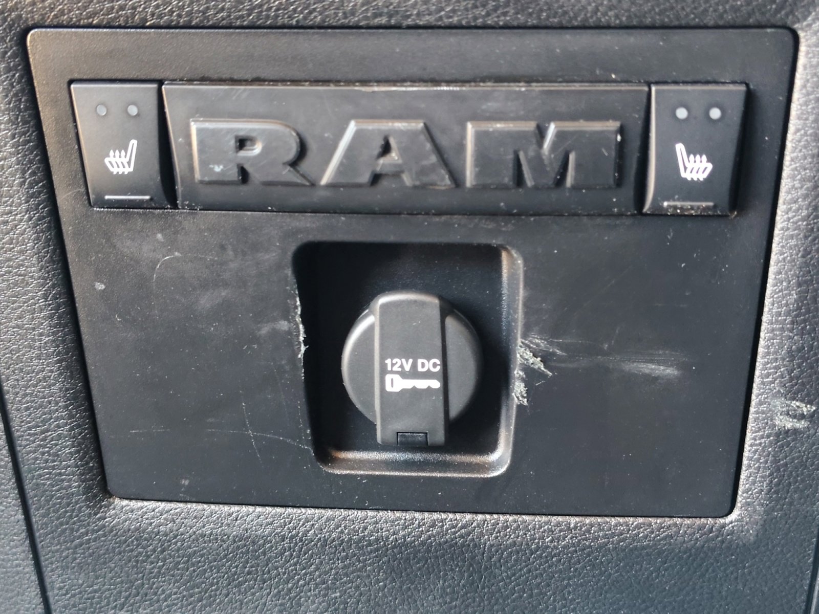 Used 2016 RAM 3500 Laramie AWD/4WD image 32