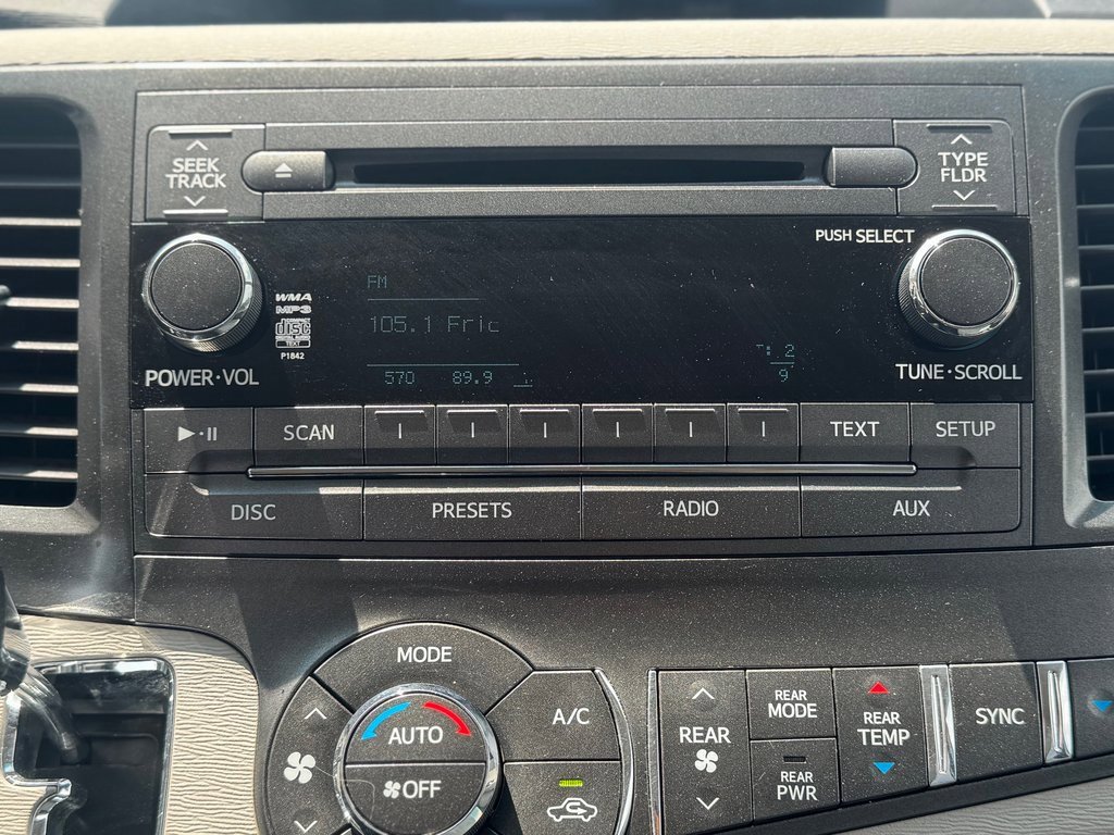 Used 2013 Toyota Sienna LE image 14