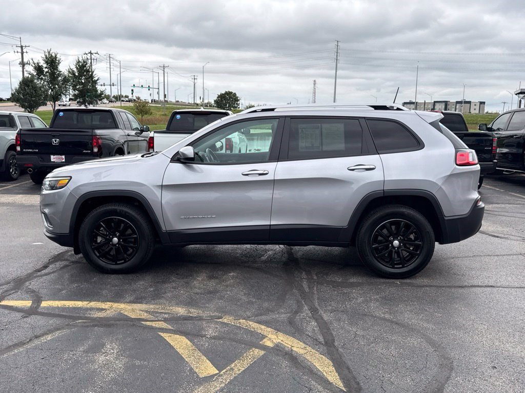 Used 2020 Jeep Cherokee Latitude w/ Cold Weather Group AWD/4WD image 8