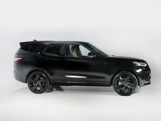 Certified 2025 Land Rover Discovery Dynamic SE AWD/4WD image 30