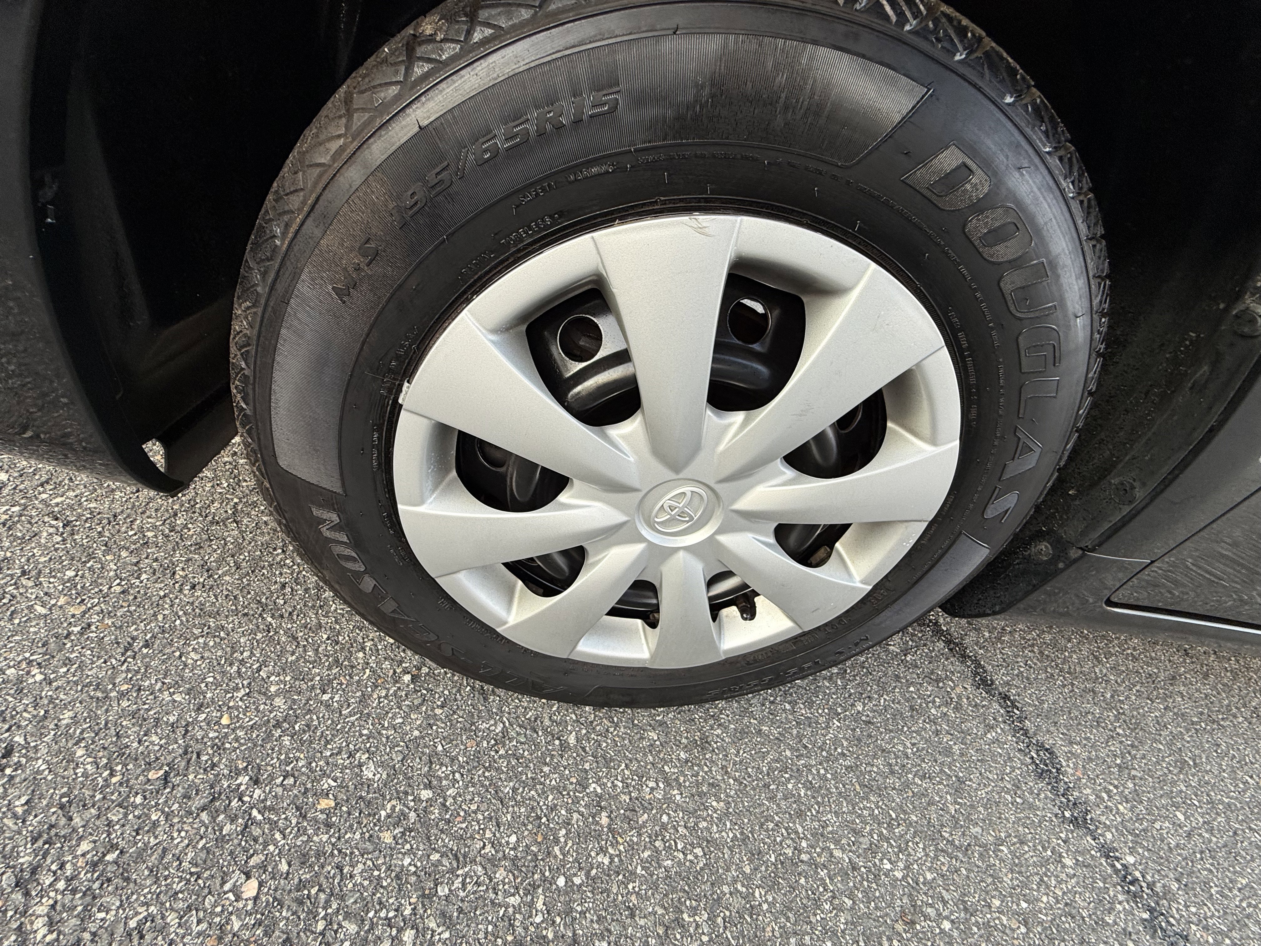 Used 2012 Toyota Corolla L image 19