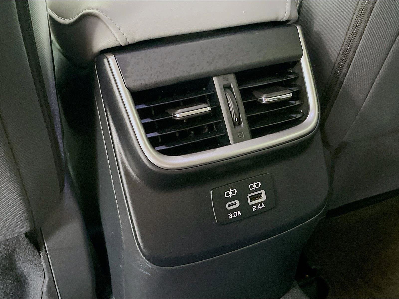 Used 2025 Subaru Outback Premium AWD/4WD image 28