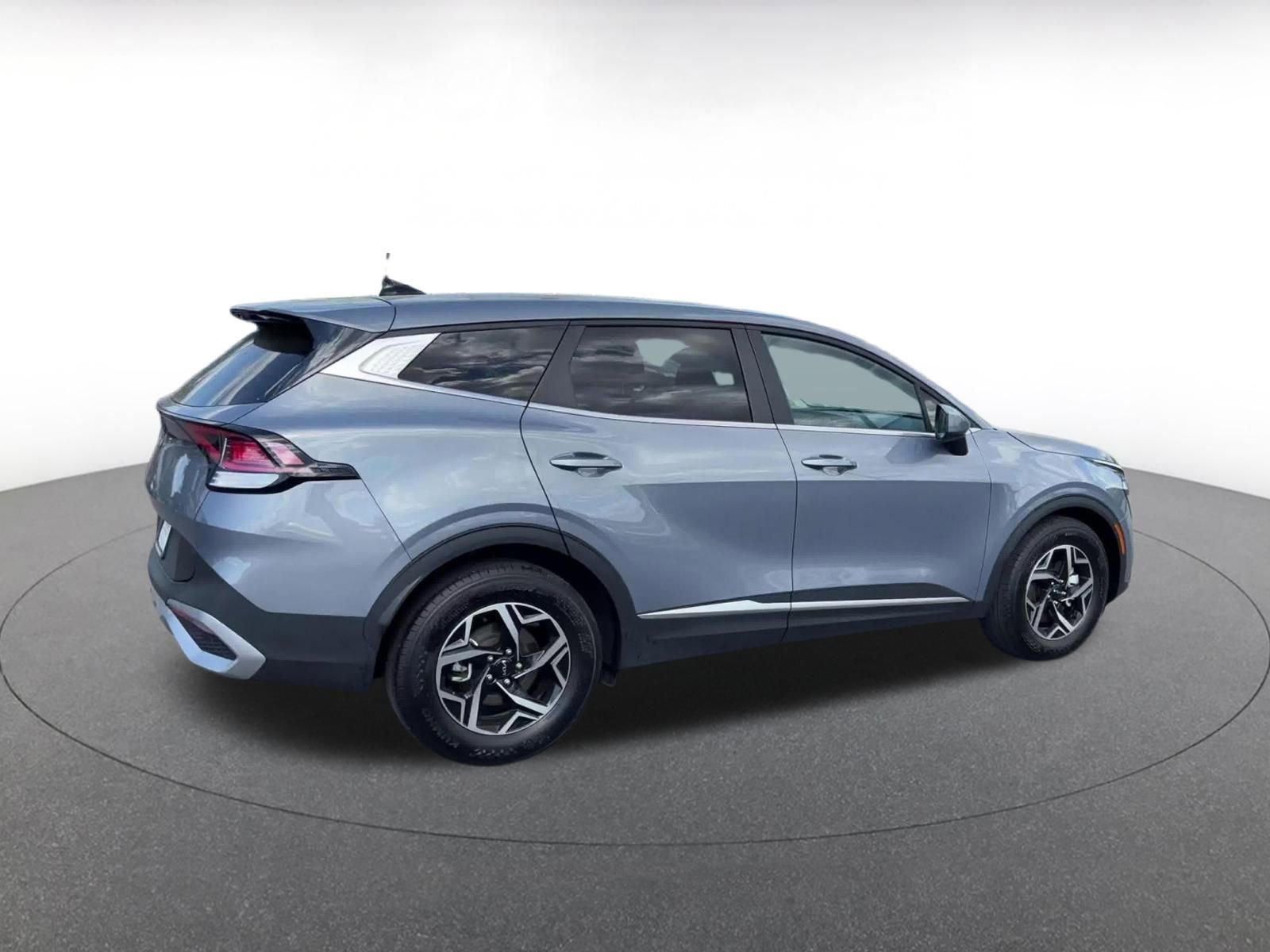 Used 2025 Kia Sportage LX image 15
