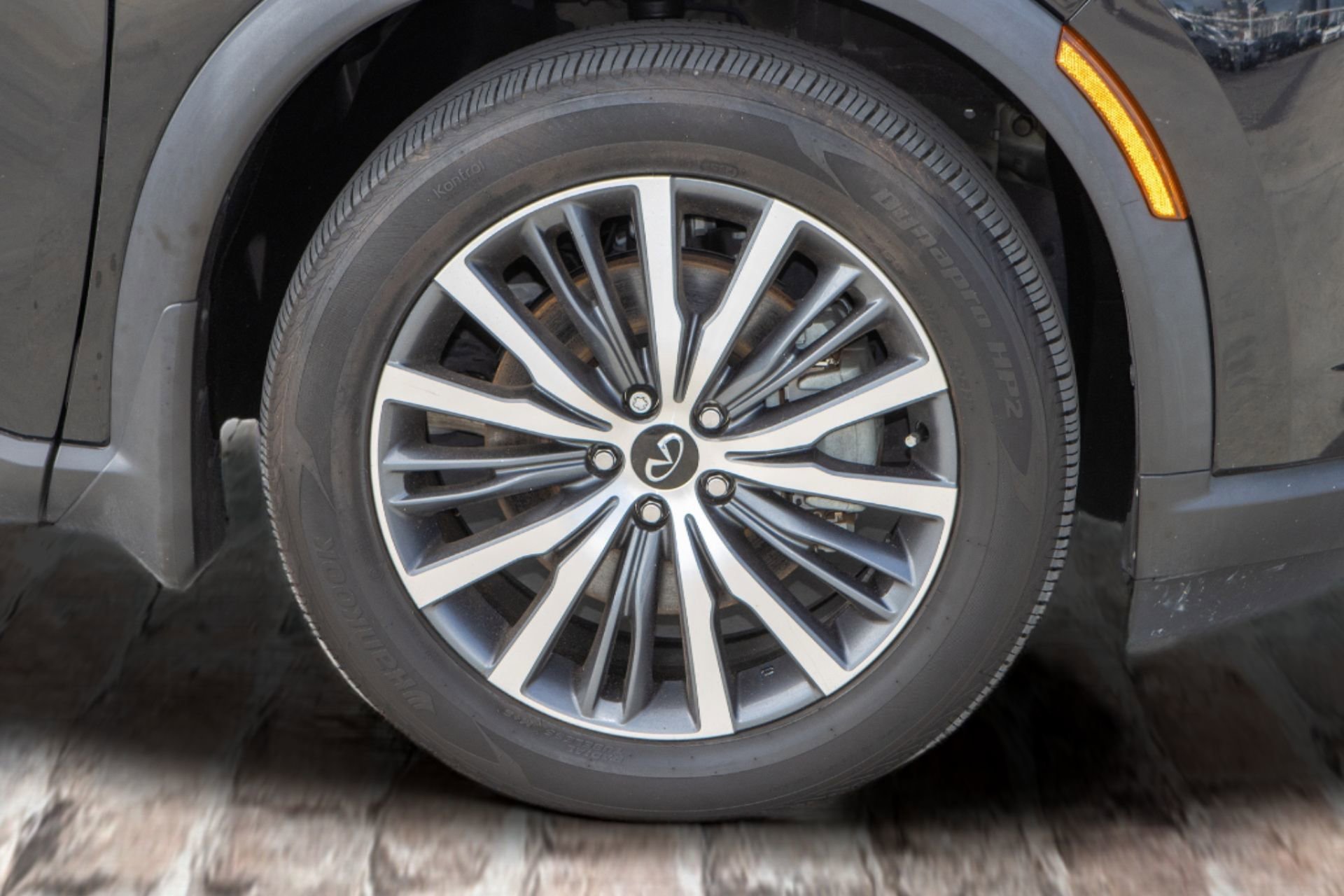 Used 2023 INFINITI QX60 Sensory w/ Cargo Package image 43