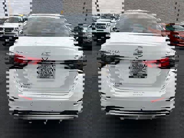 Used 2024 Nissan Sentra SV image 4
