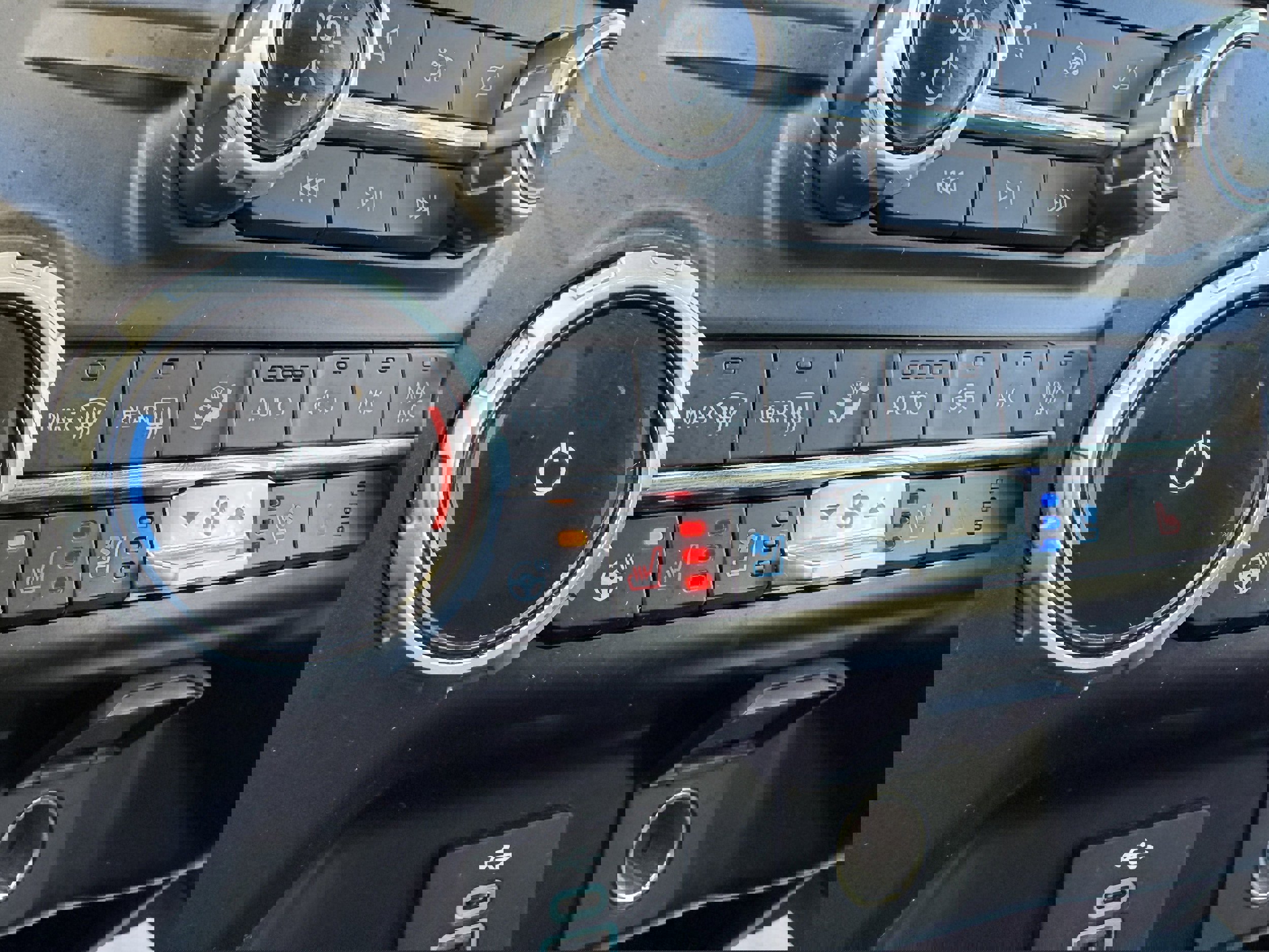 Used 2023 Ford F250 Lariat w/ Lariat Ultimate Package image 27