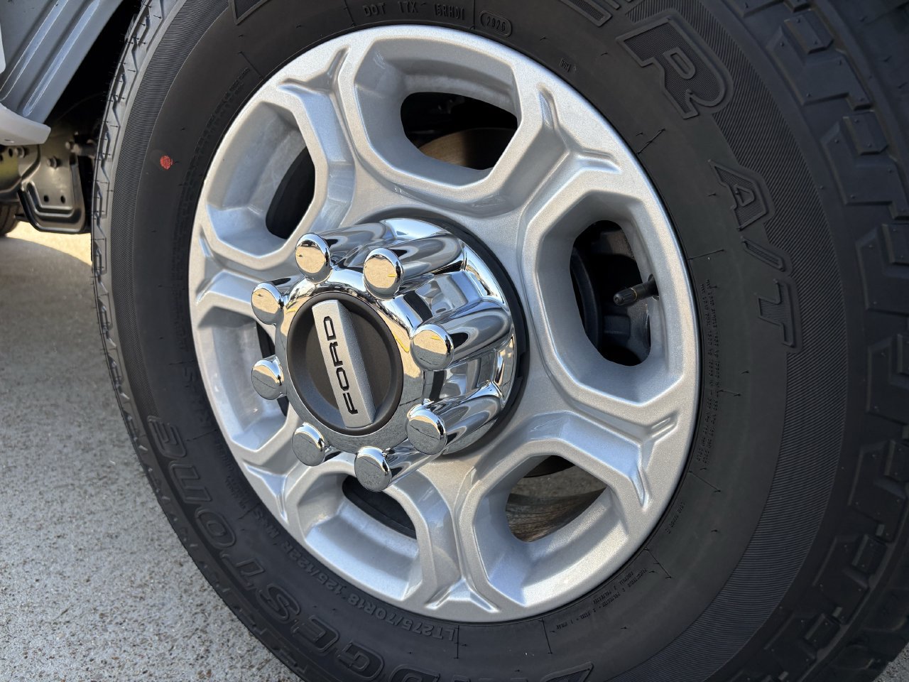 New 2026 Ford F350 XLT w/ FX4 Off-Road Package AWD/4WD image 10