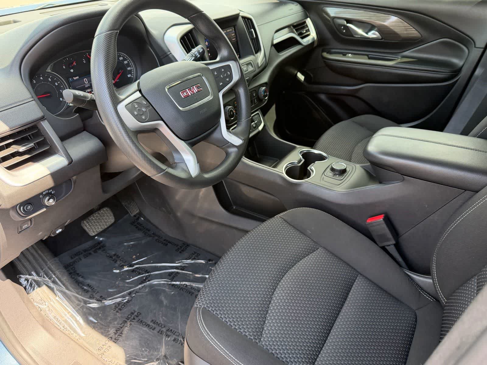 Used 2024 GMC Terrain SLE AWD/4WD image 2