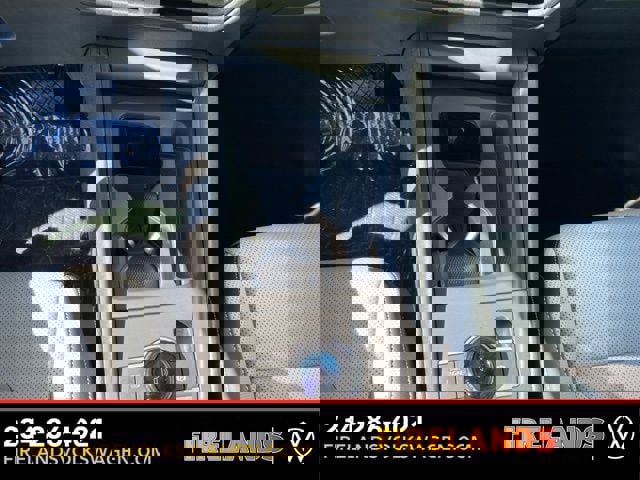 New 2025 Volkswagen Tiguan SE image 36