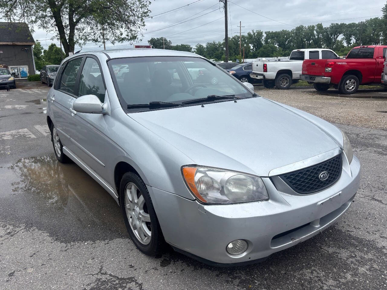 Used 2006 Kia Spectra5 image 2