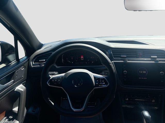 Used 2024 Volkswagen Tiguan SEL R-Line image 18