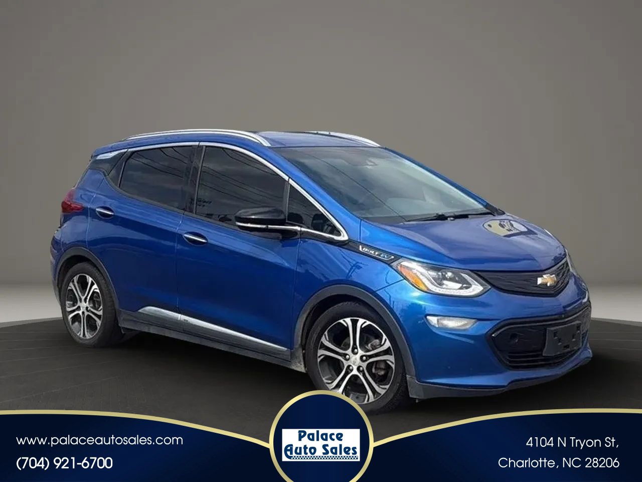 Used 2020 Chevrolet Bolt Premier w/ Infotainment Package FWD image 1