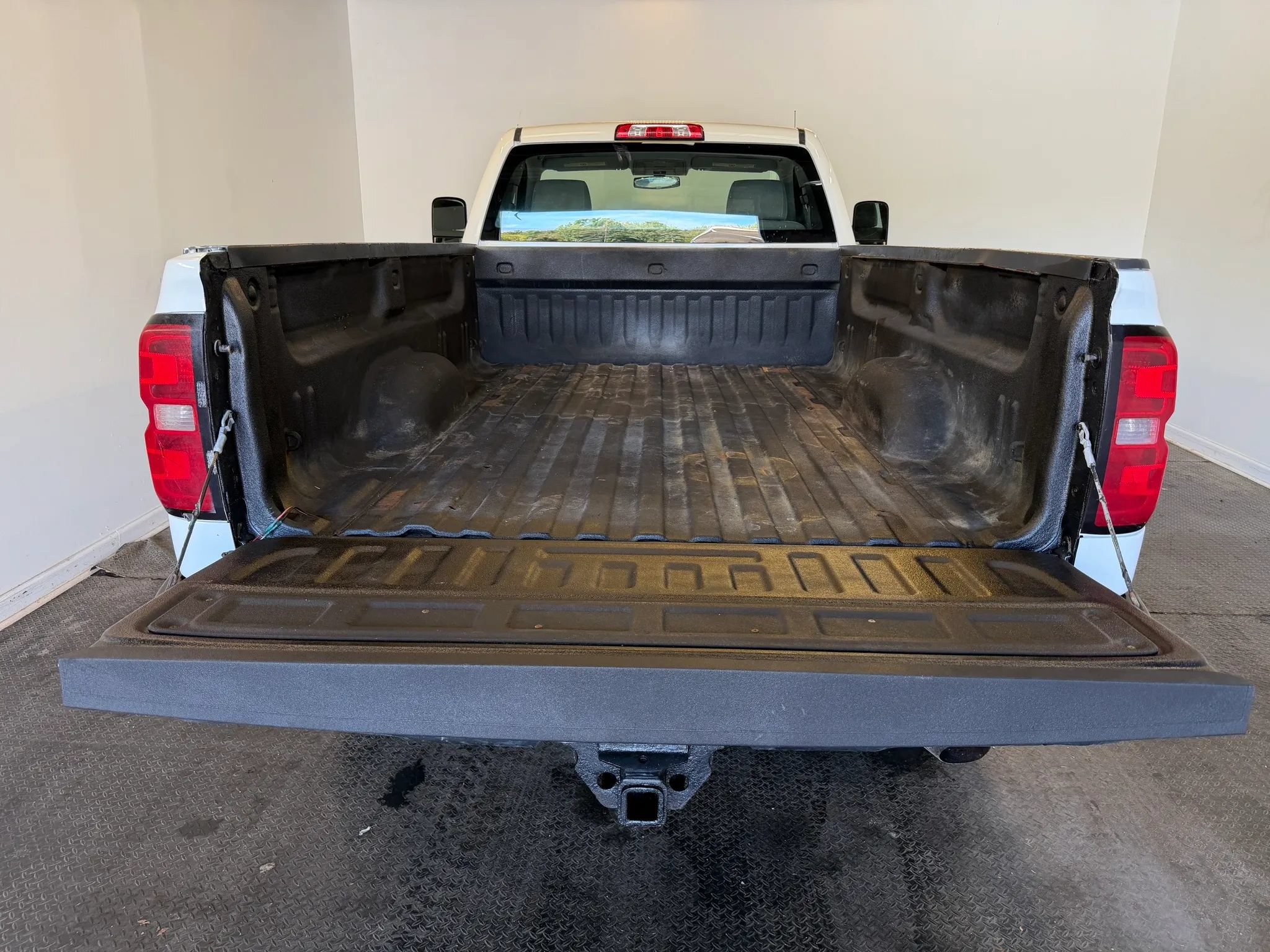 Used 2015 Chevrolet Silverado 2500 W/T w/ Snow Plow Prep Package AWD/4WD image 29