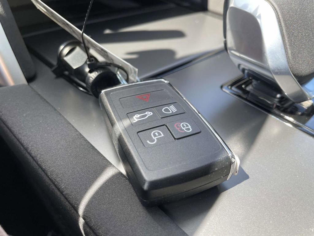 New 2026 Land Rover Discovery Sport Landmark AWD/4WD image 42