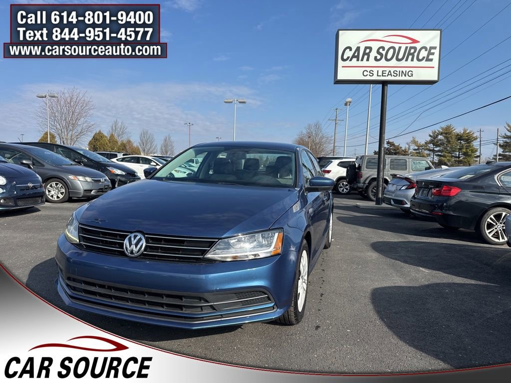 Used 2017 Volkswagen Jetta S image 2