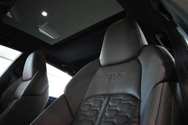 Used 2025 Audi RS 7 Performance AWD/4WD image 28