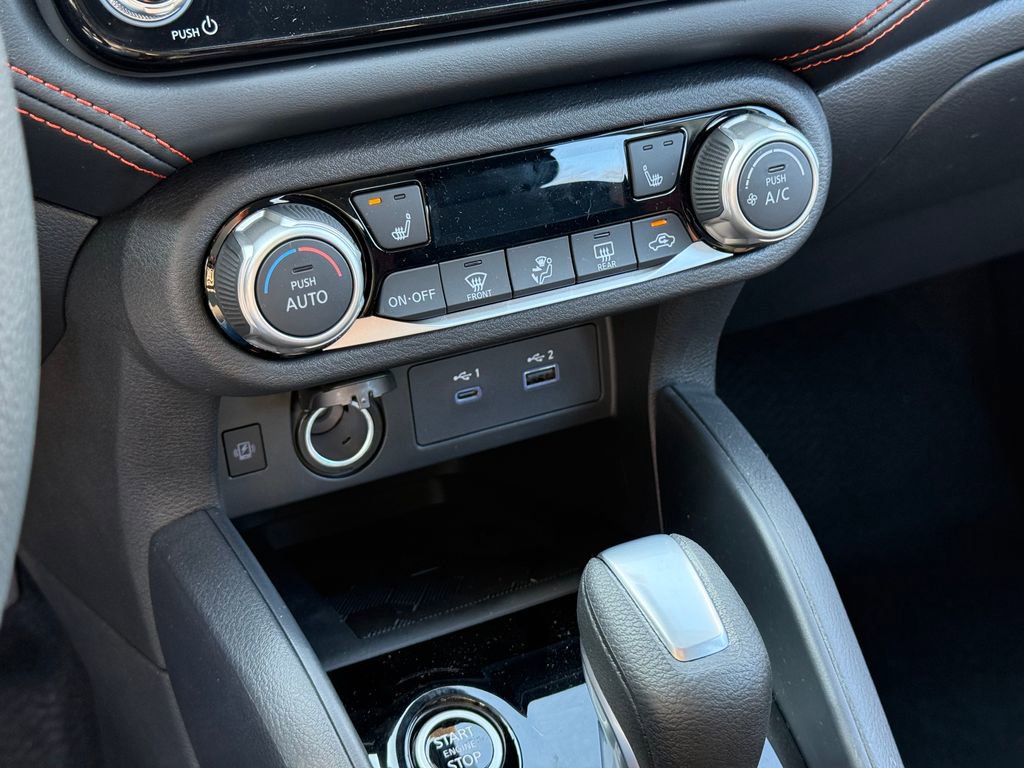 New 2025 Nissan Versa SR w/ Trunk Package image 12
