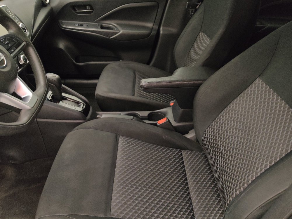 Used 2021 Nissan Versa S FWD image 17