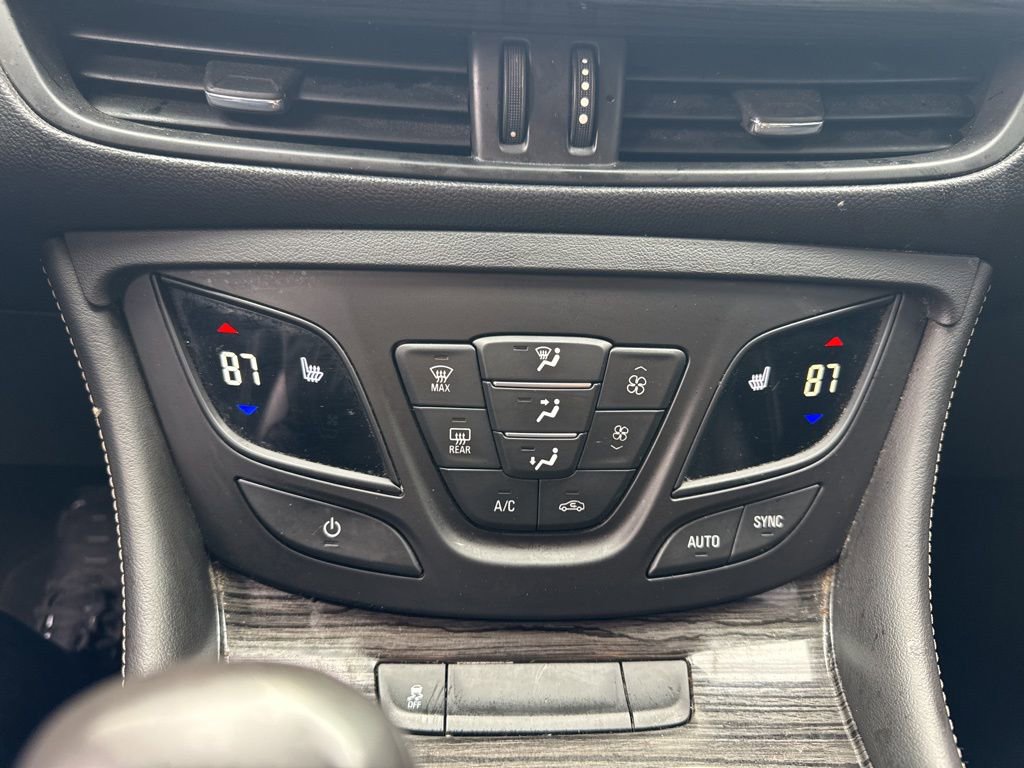 Used 2018 Buick Envision Premium image 21