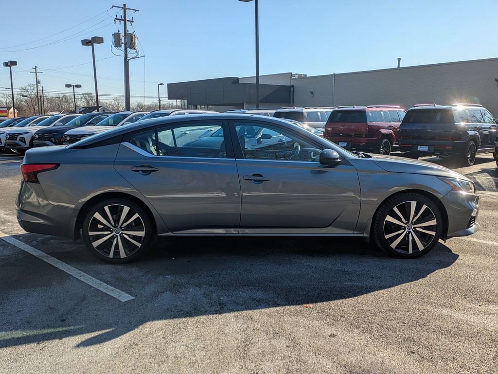 Used 2022 Nissan Altima 2.5 SR image 4
