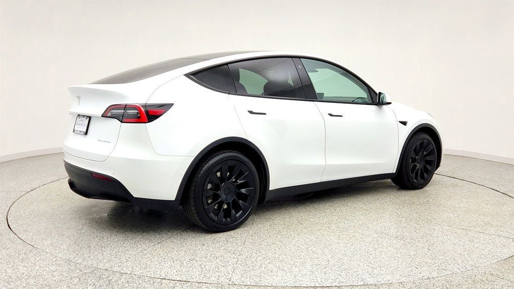 Used 2020 Tesla Model Y Long Range AWD/4WD image 5