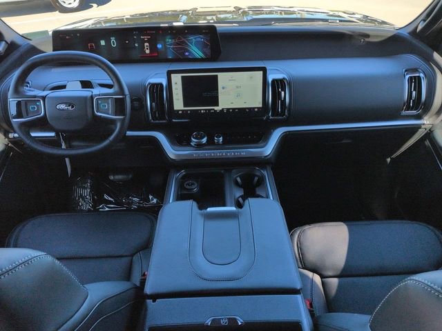 New 2026 Ford Expedition Platinum w/ Stealth Appearance Package AWD/4WD image 15